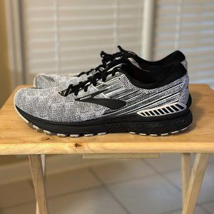 Brooks Adrenaline GTS 19 White/Black/Grey 13